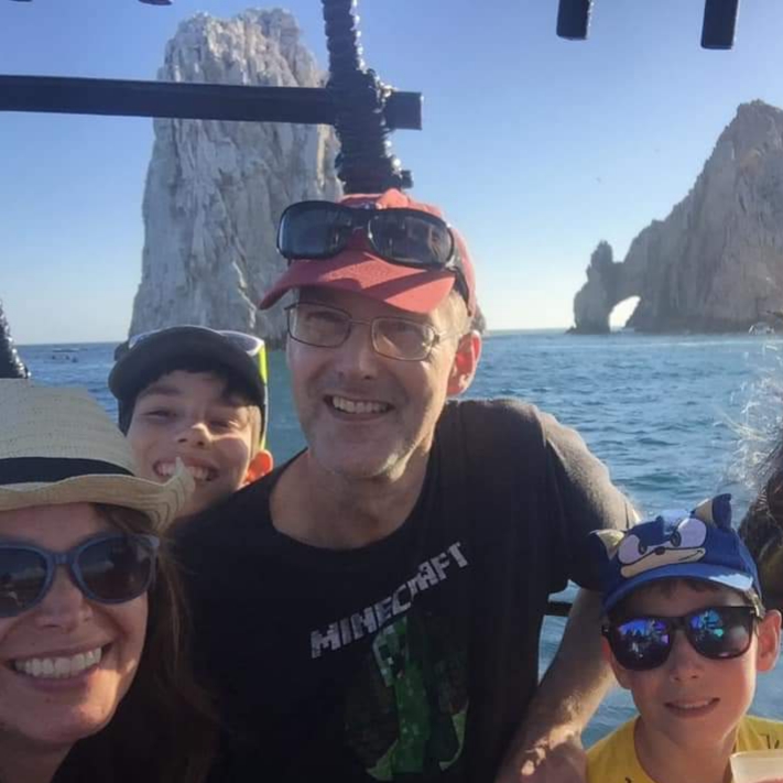 family foto in cabo at the dragon rock